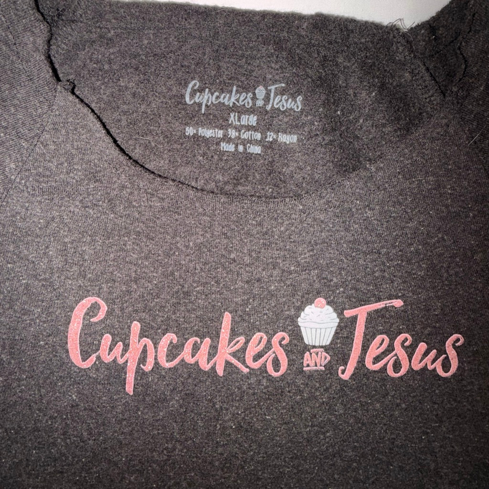 J. America Women XL Charcoal Gray Fleece T-Shirt Cupcakes and Jesus Glitter NWT - Picture 8 of 9